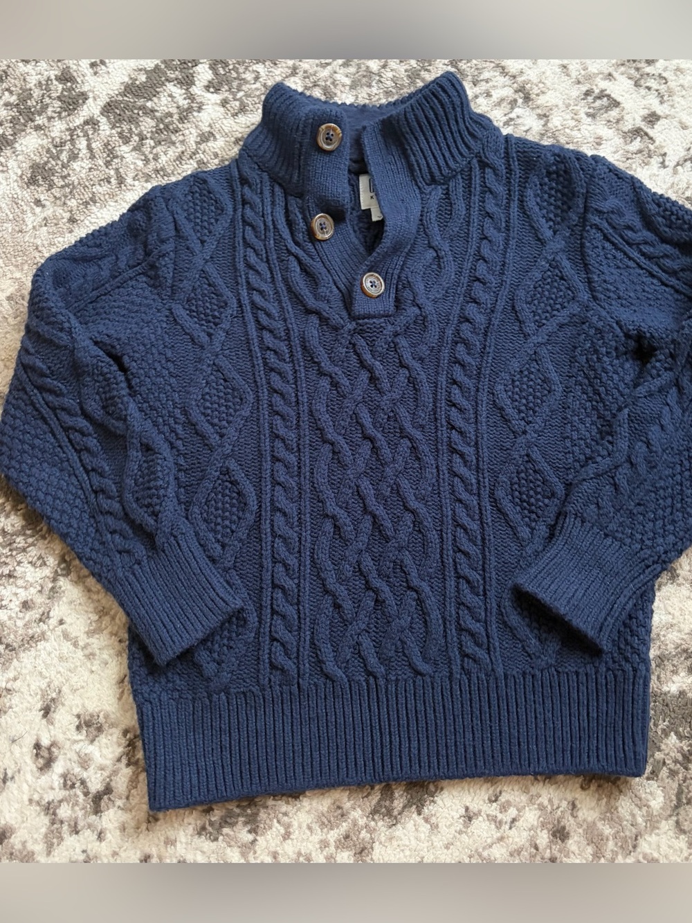 Like NEW Gap Kids sweater size small 6/7